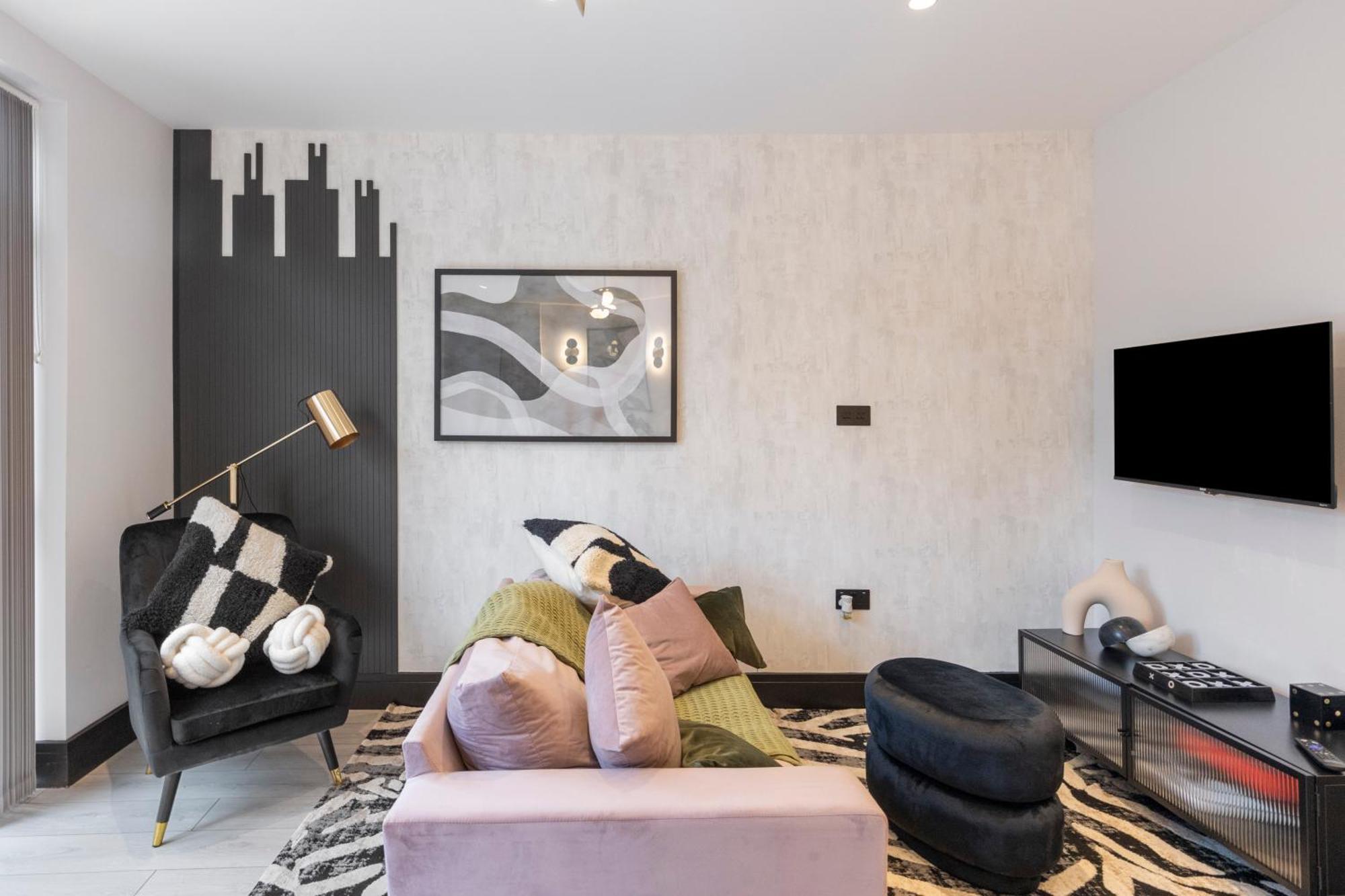 Unwind In Style 2Br With Cozy Backyard For Groups Londres Exterior foto