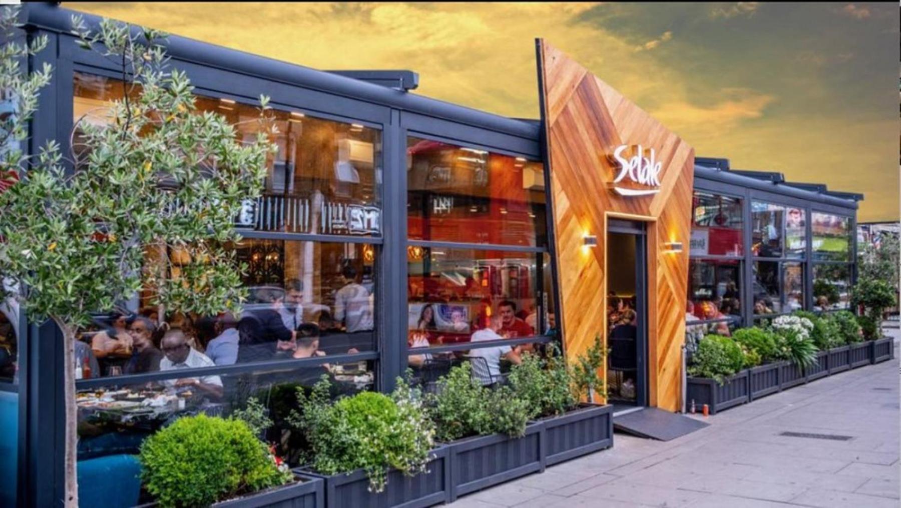 Unwind In Style 2Br With Cozy Backyard For Groups Londres Exterior foto
